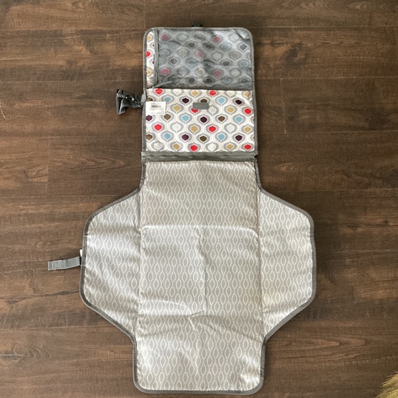 Skip Hop Portable Baby Changing Pad, Multi-color - Picture 3 of 8